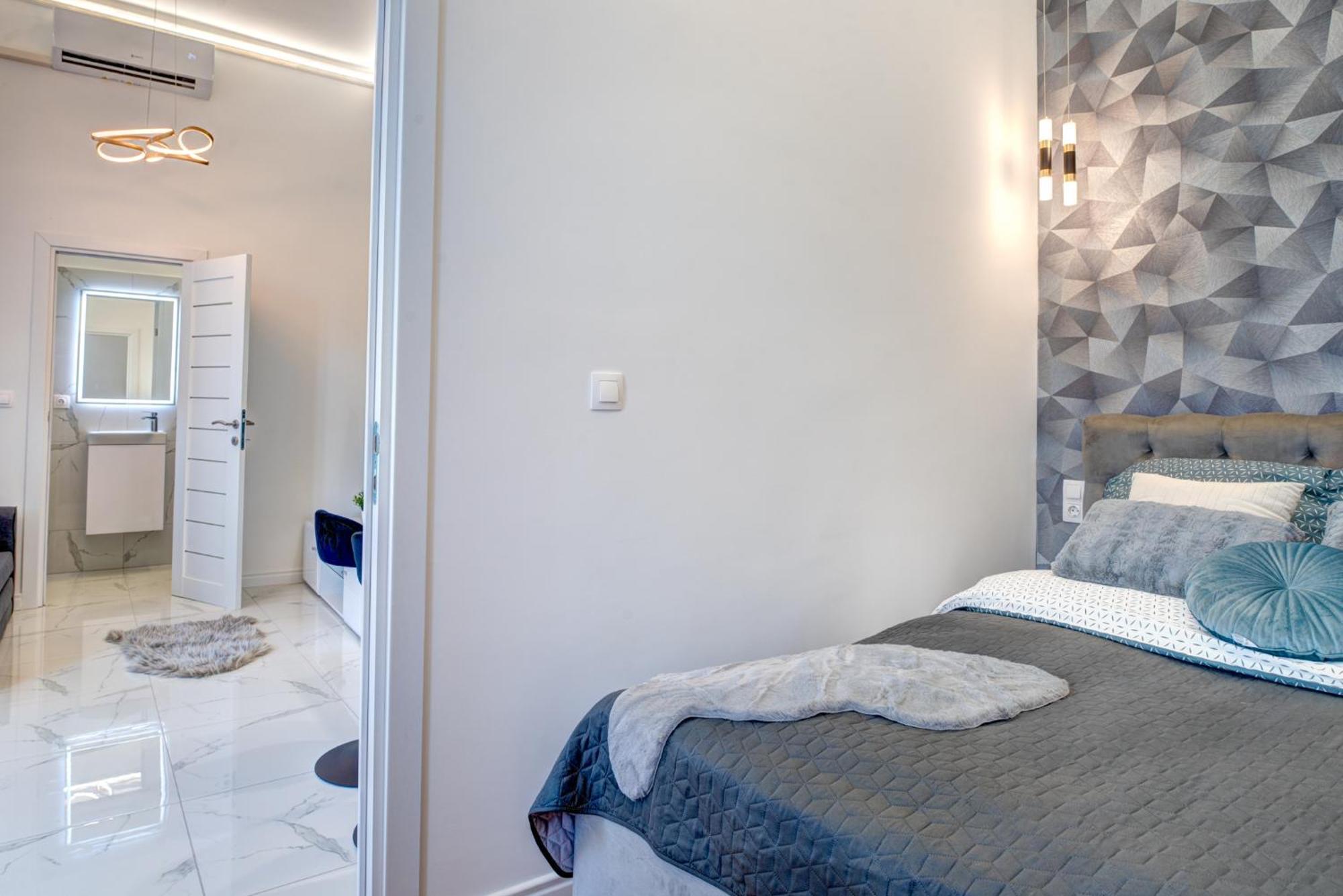 Amazing Raday Apartment